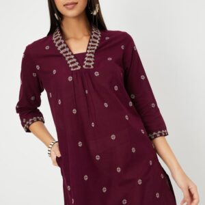 Women Embroidered Straight Kurta